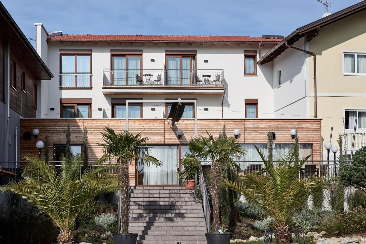 Hotel Gasthof-Strasser Tumeltsham Екстериор снимка